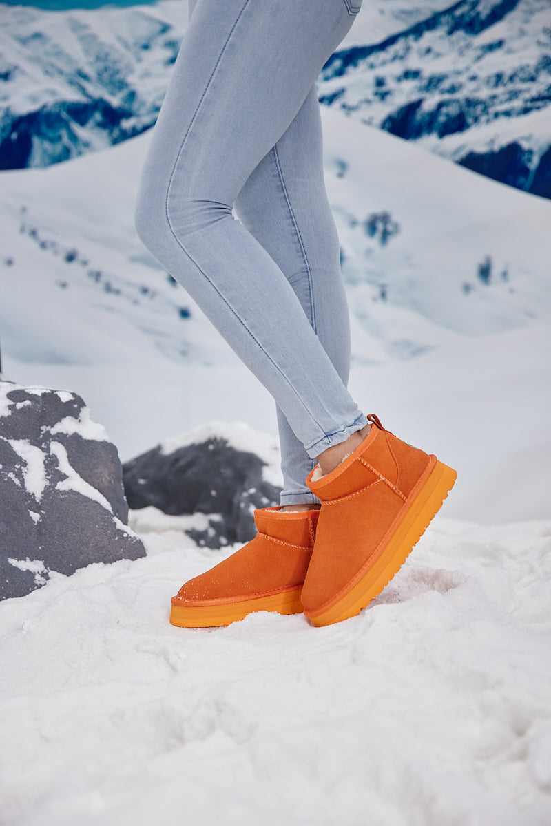 Smaibulun Ugg | Ultra Mini Platform Low Ankle Boot - Orange