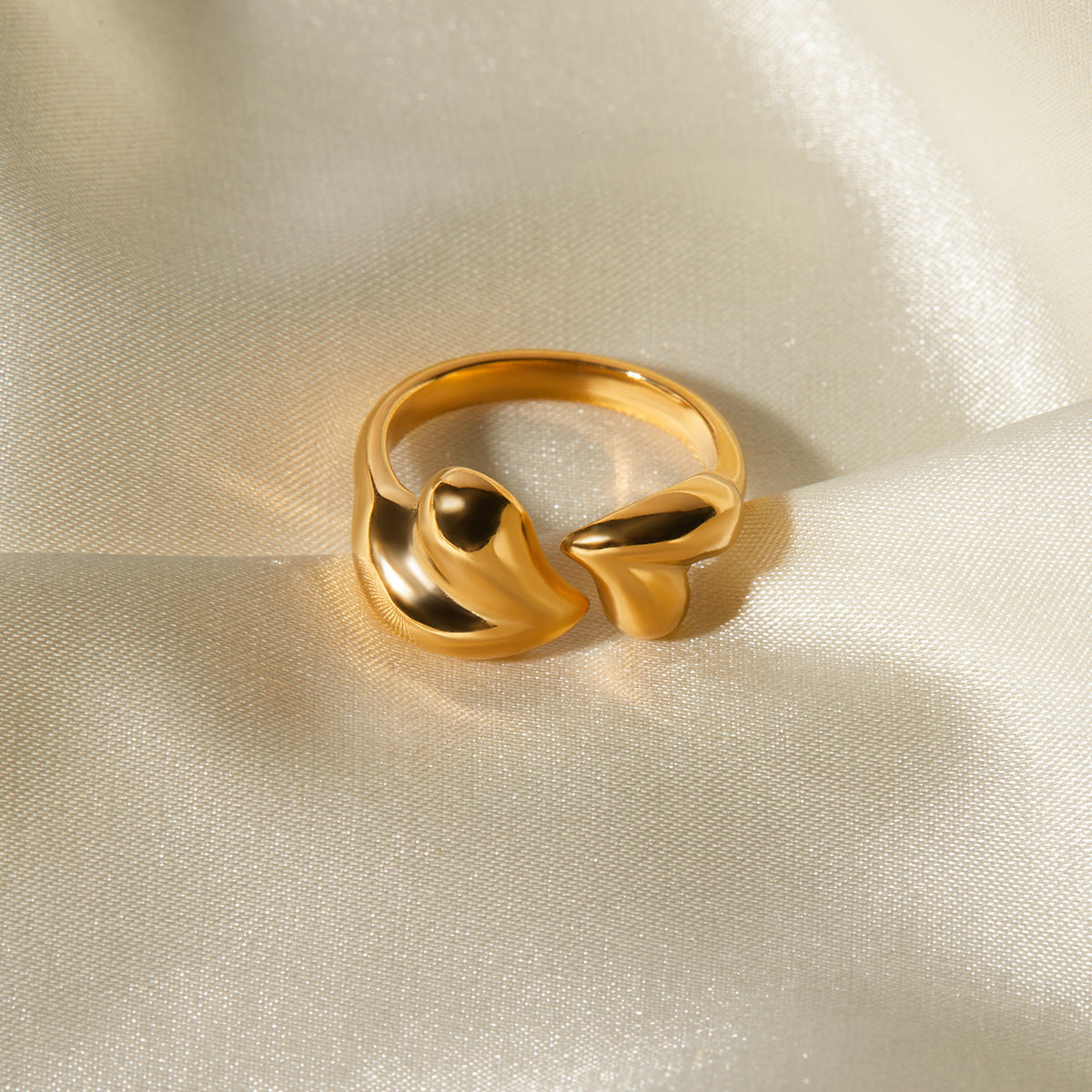 Aurelia - Gold-Plated Heart Ring