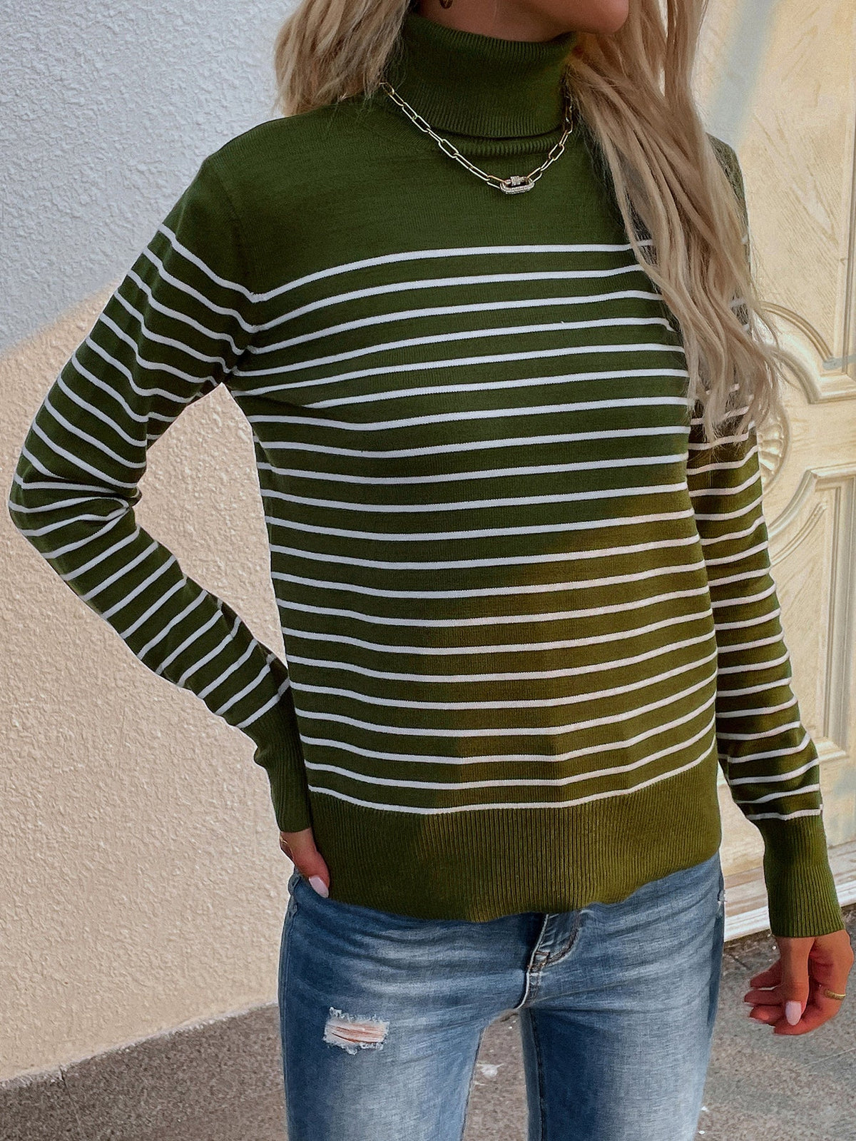 Smaibulun | Green Stripe Turtleneck Knit Top