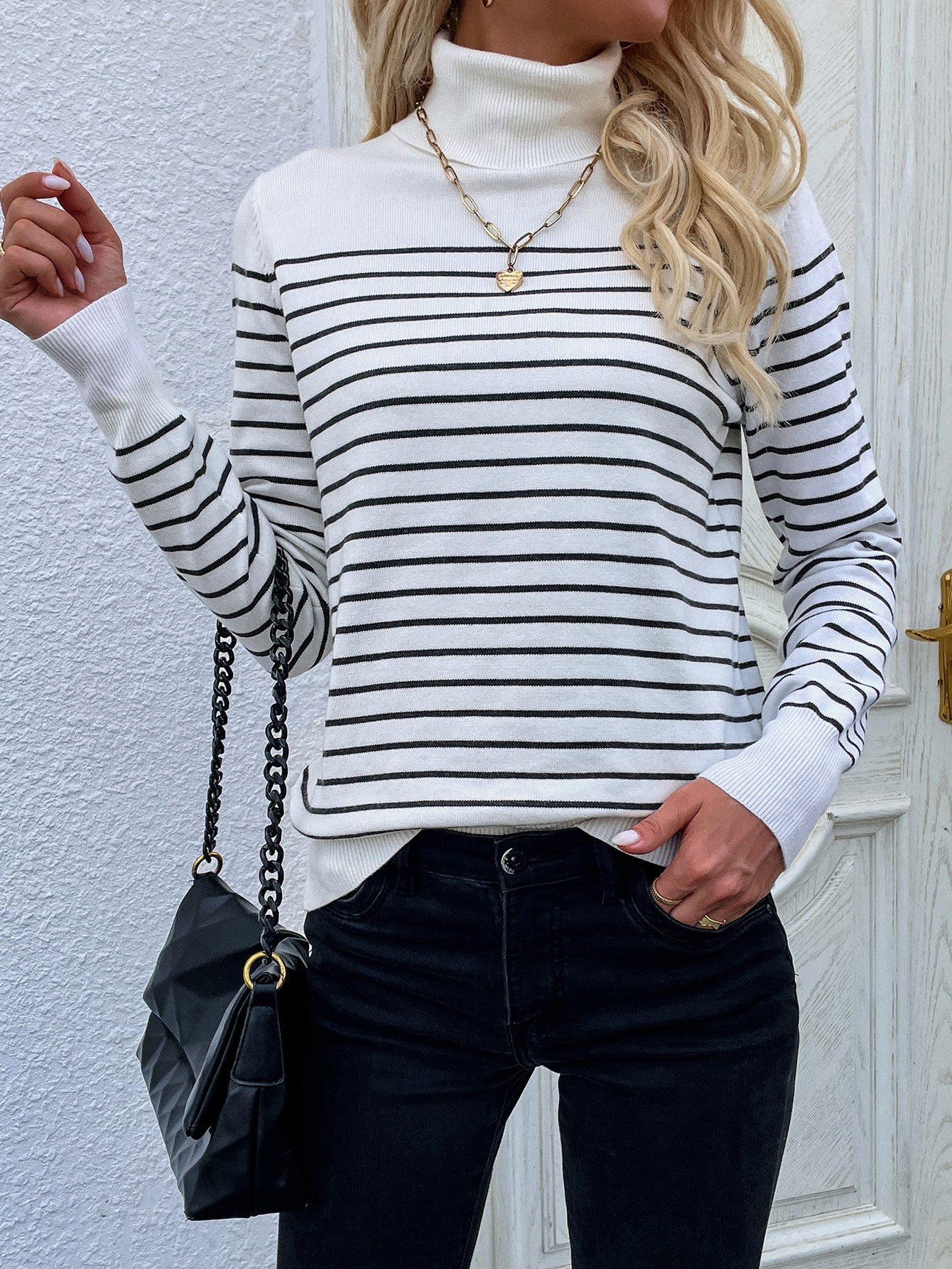 Smaibulun | Cream Stripe Turtleneck Knit Top