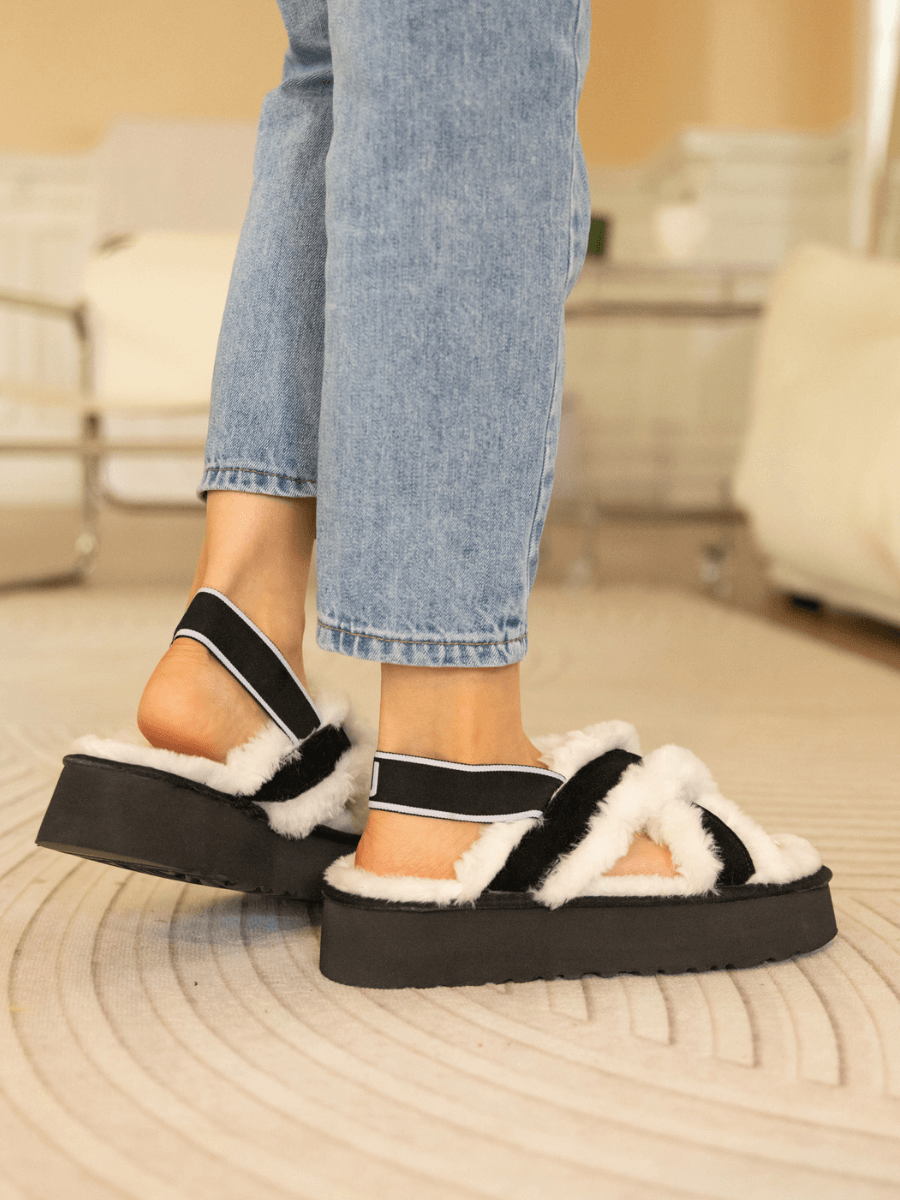 Smaibulun Ugg | Roar Wool Lined Criss-Cross Strap Slipper - White