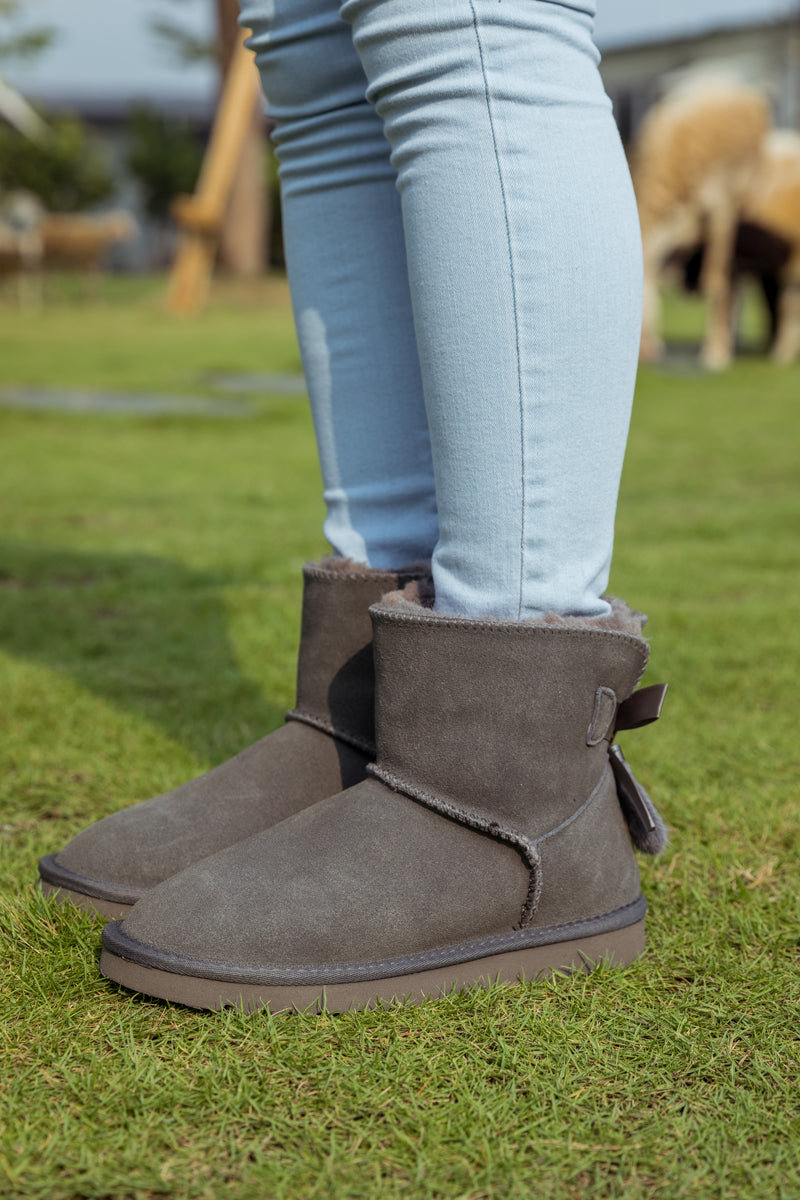 SMAIBULUN Ugg | TAIL BOW BACK SUEDE BOOT - GREY