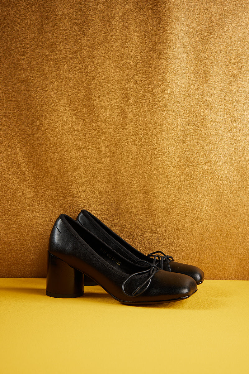 Jady Rose | Designer Taste Leather Pump - Black