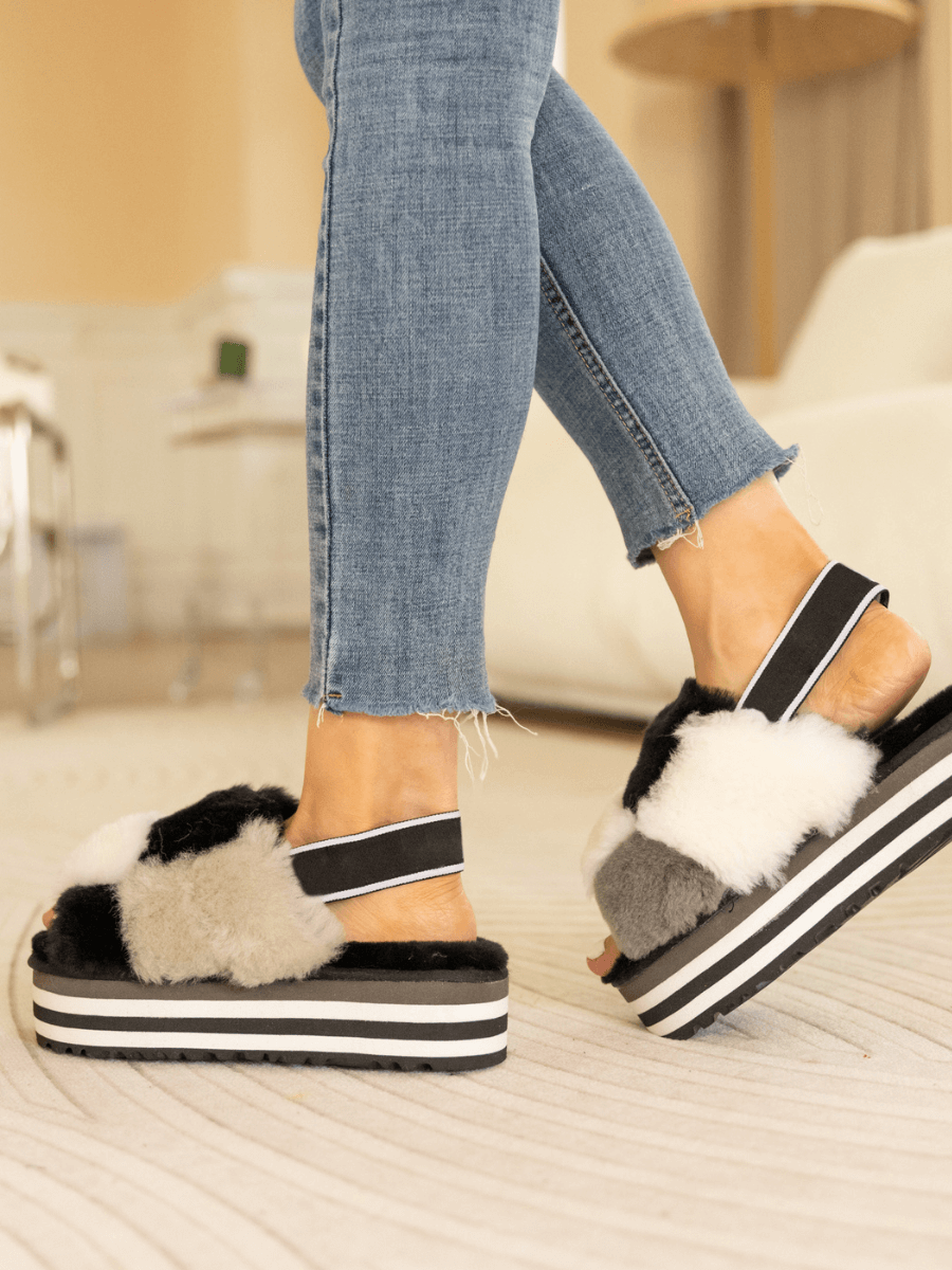 Smaibulun Ugg | Harmony Contrast Woolen Platform Slipper - Black