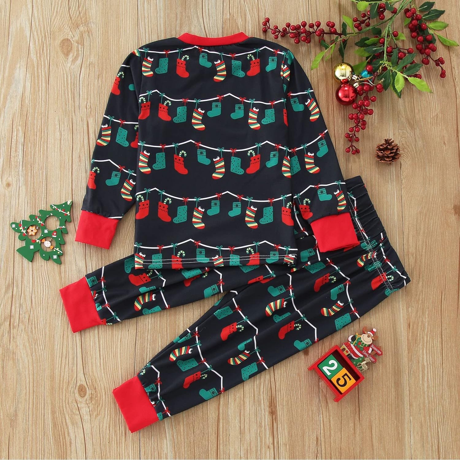 Black Christmas Light Bulb Fmalily Matching Pajamas Sets (with Pet's dog clothes)