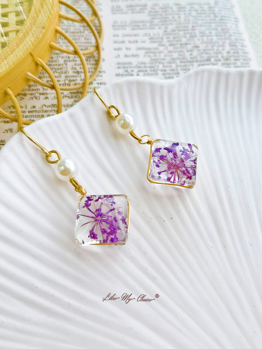 Handmade Resin Queen Anne Dried Flower Earrings