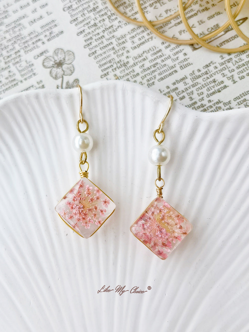 Handmade Resin Queen Anne Dried Flower Earrings