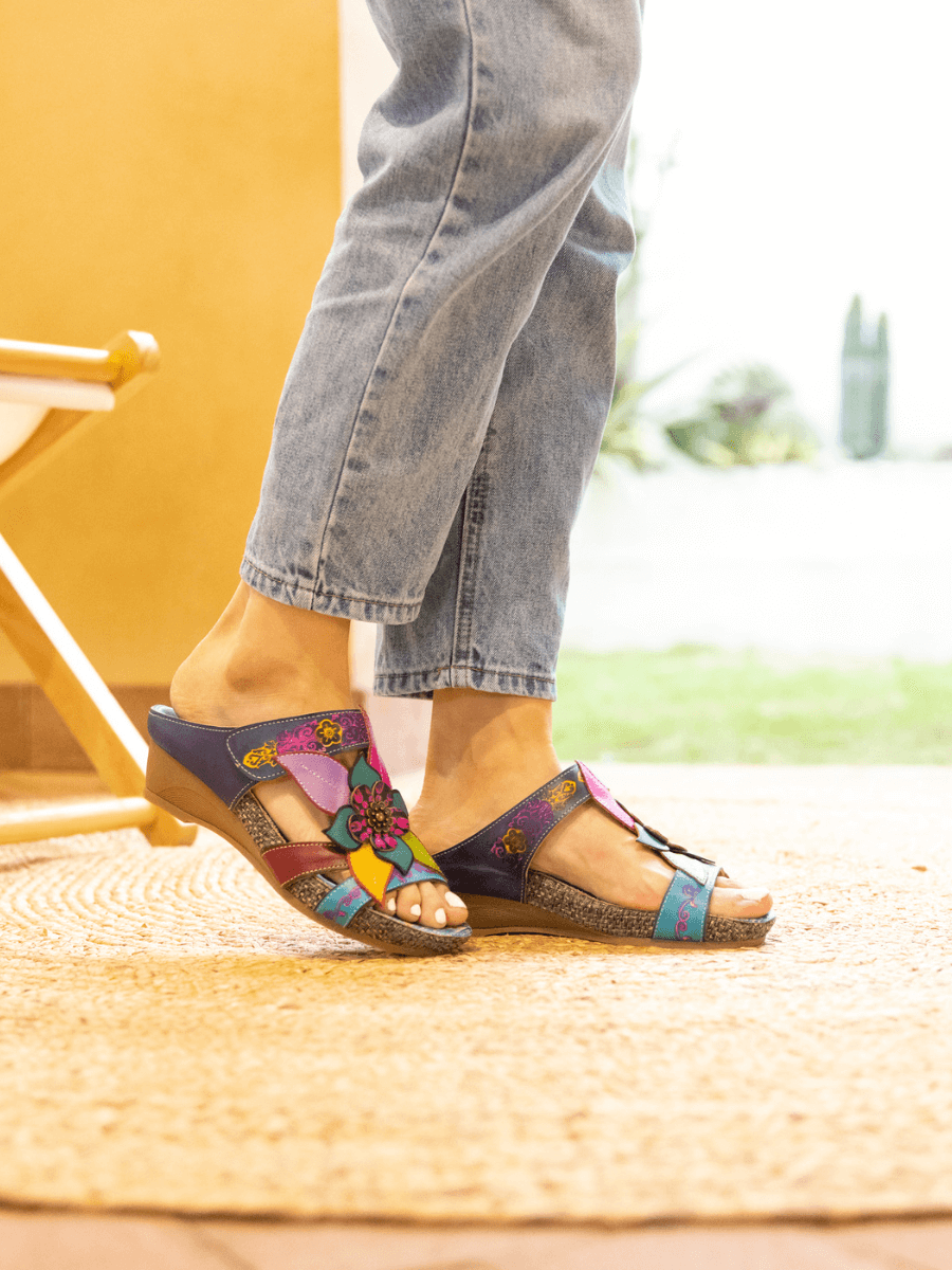 SOFFIA | FLOR DE PARAISO LEATHER WEDGE SANDAL - NAVY