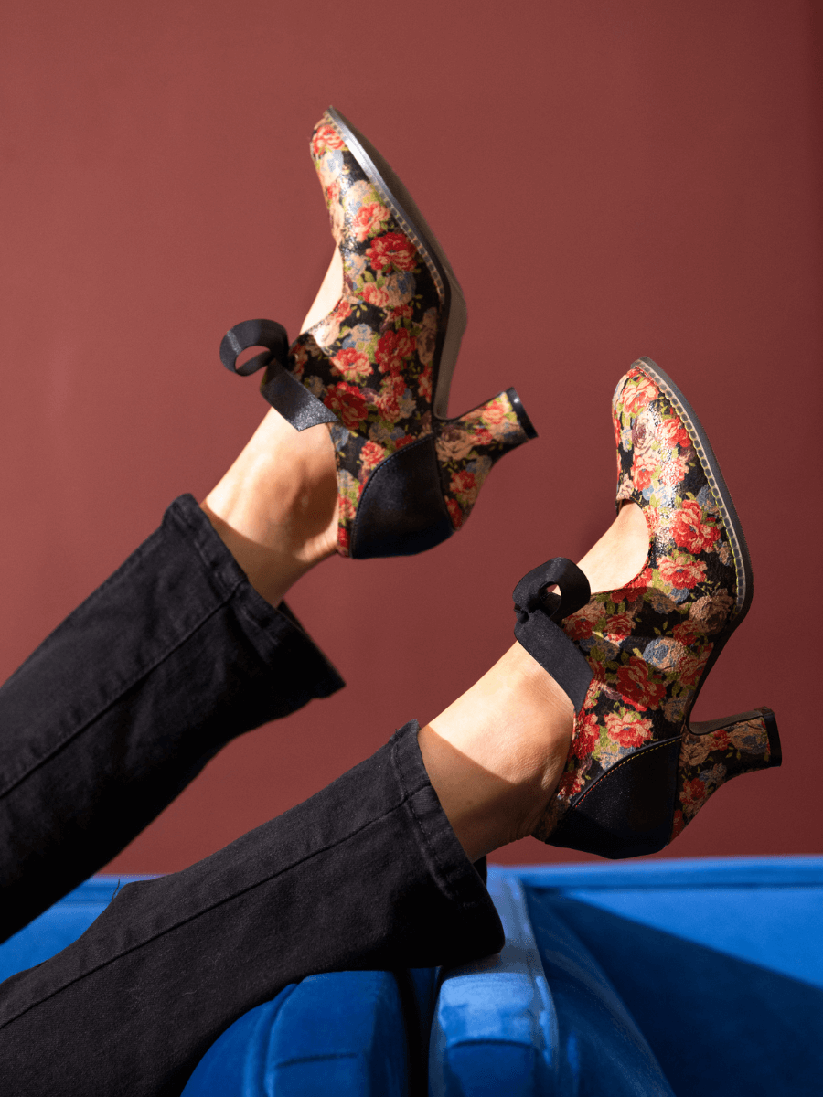 SOFFIA | STEFANIA FLORAL TIE BOW LACE-UP LEATHER PUMP