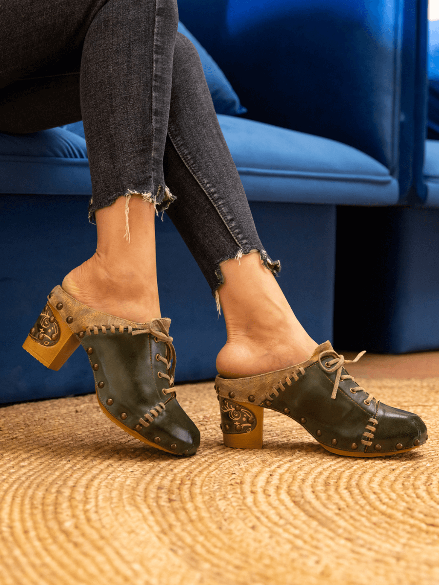 SOFFIA | KAIRO STUDDED STITCH LEATHER CLOG