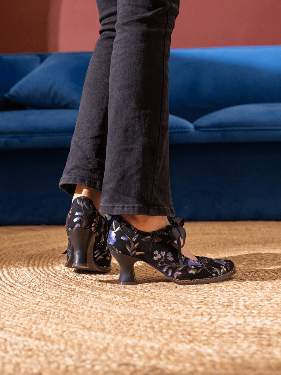 SOFFIA | FIORELLA PLUM BOSSOM PATTERN LEATHER PUMP