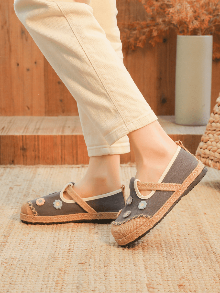 CACTUS ROSE | DAISY WISHES APPLIQUE LINEN ESPADRILLE - GREY