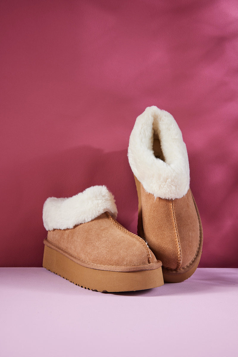 Smaibulun Ugg | Cuddle Up Wool Lined Suede Bootie - Chestnut