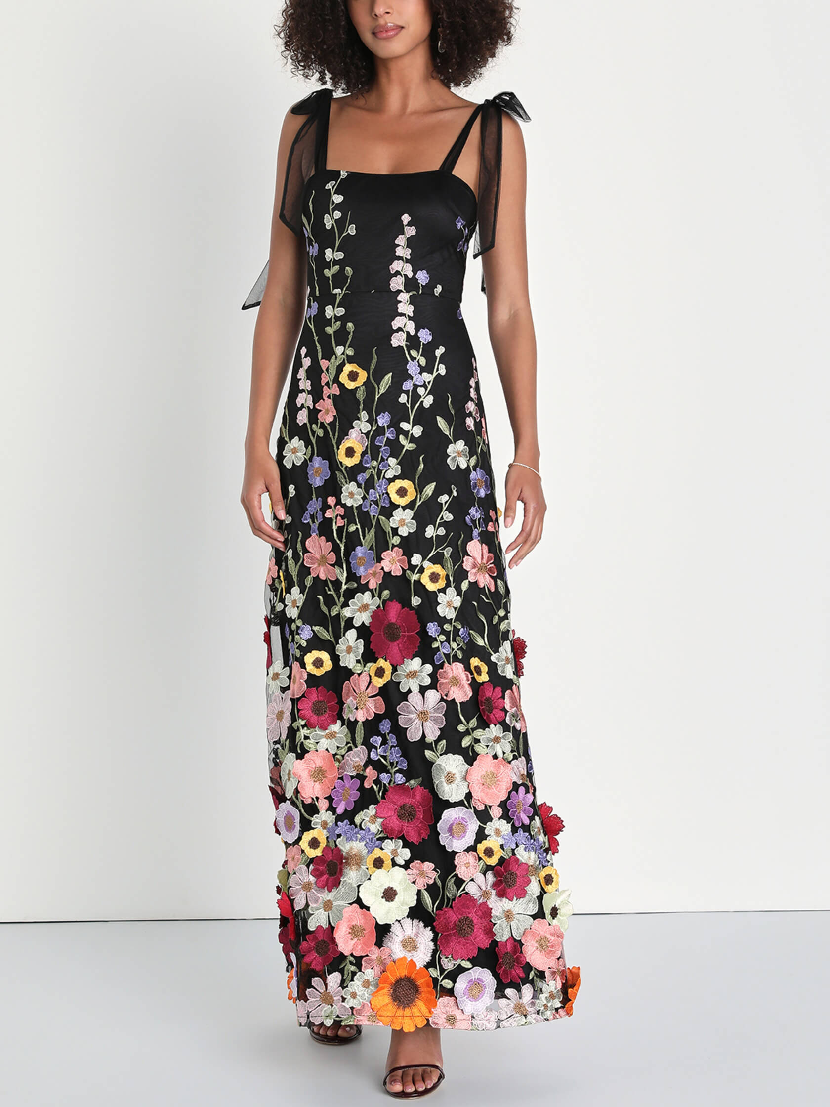 Exquisite Three-Dimensional Embroidered Flowers Sexy Maxi Dress