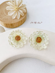 Pressed Flower Drop Earring - Pastoral  Resin Daisy