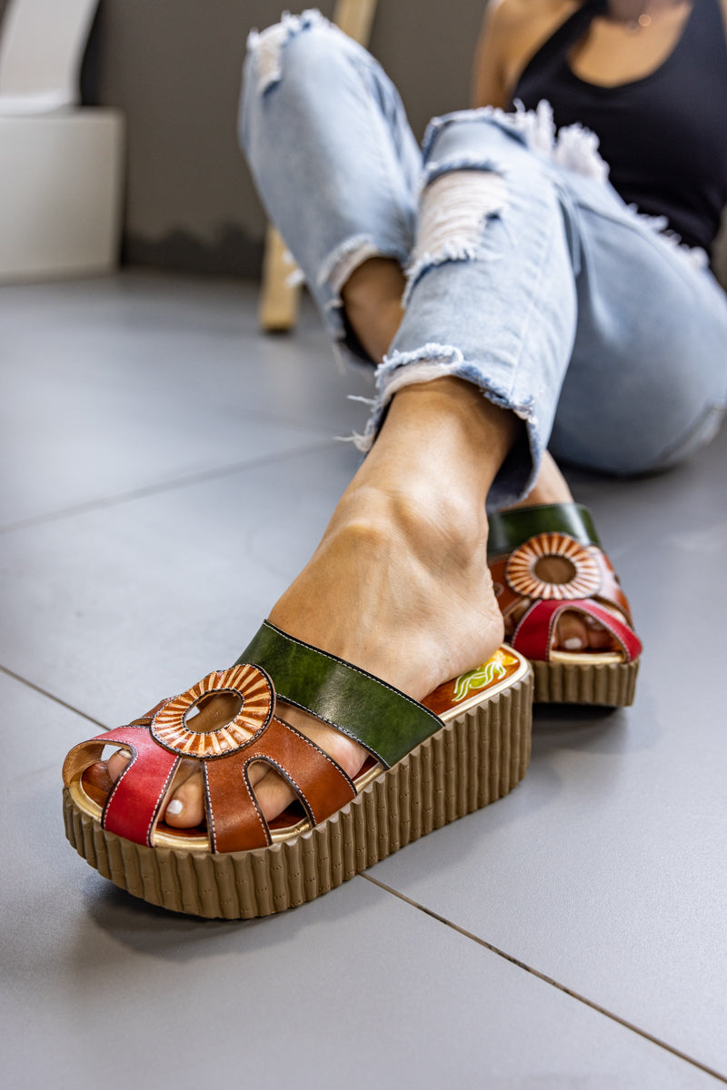 Soffia | Helcionella Cut-Out Leather Clog