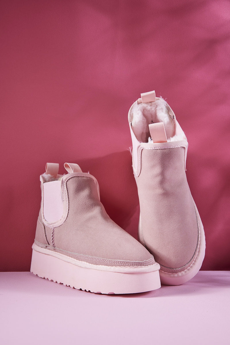 Smaibulun Ugg | Chelsea On The Land Suede Shearling Boots - Baby Pink