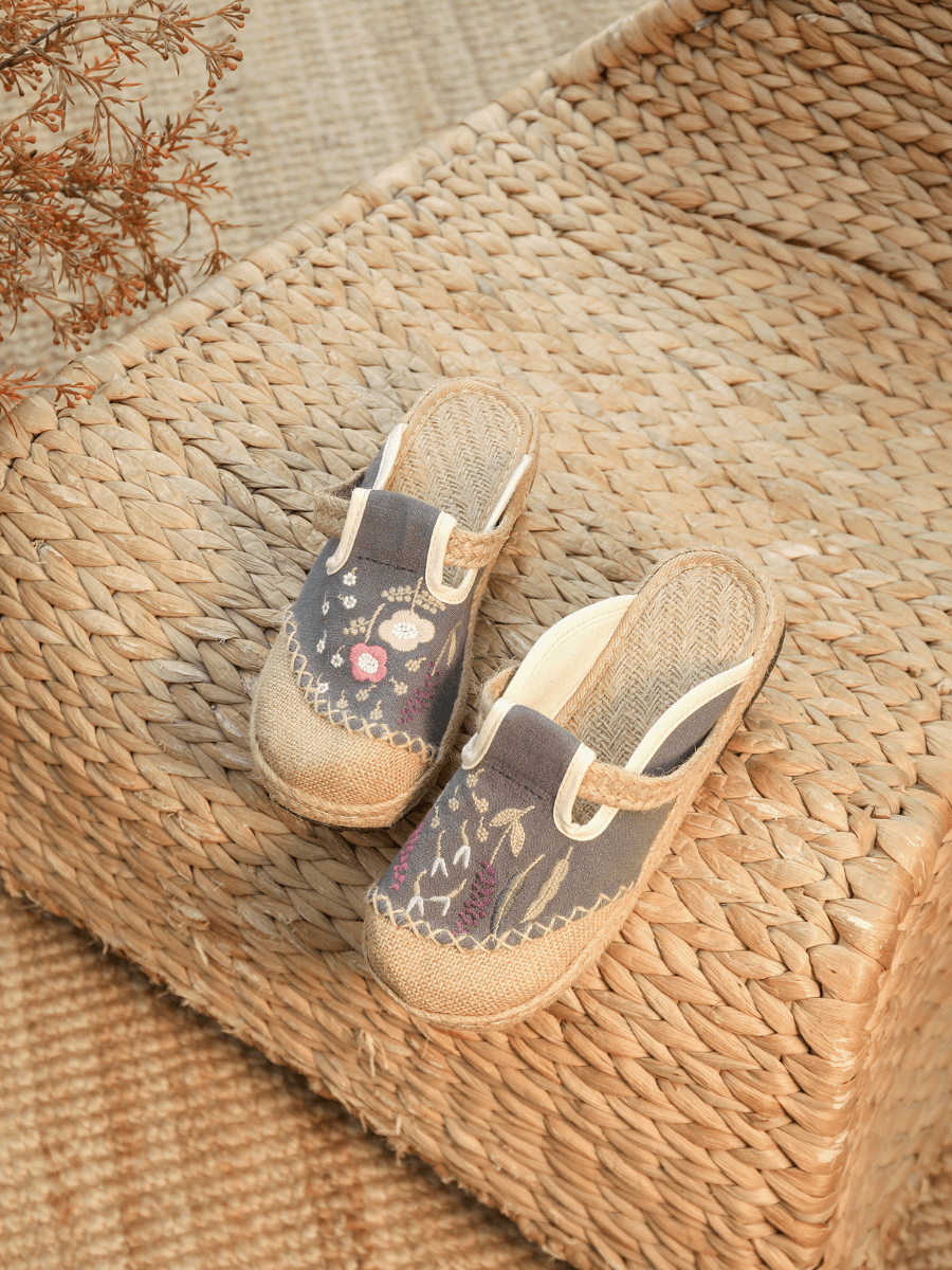 CACTUS ROSE | BLOSSOM WHEAT EMBROIDERED LINEN MULE - GREY