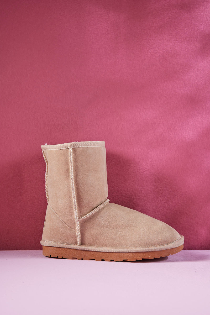 Smaibulun Ugg | Lovett Wool Blend Suede Shearling Boots - Sand