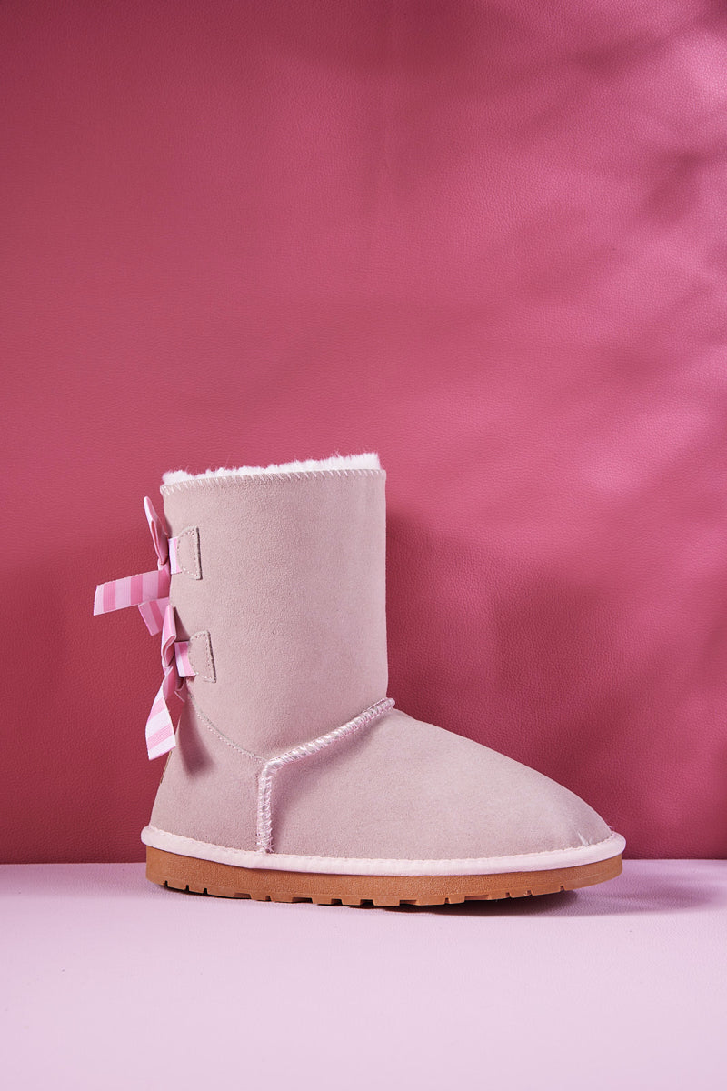 Smaibulun Ugg | Serenity Striped Bailey Bow Shearling Boots - Pink