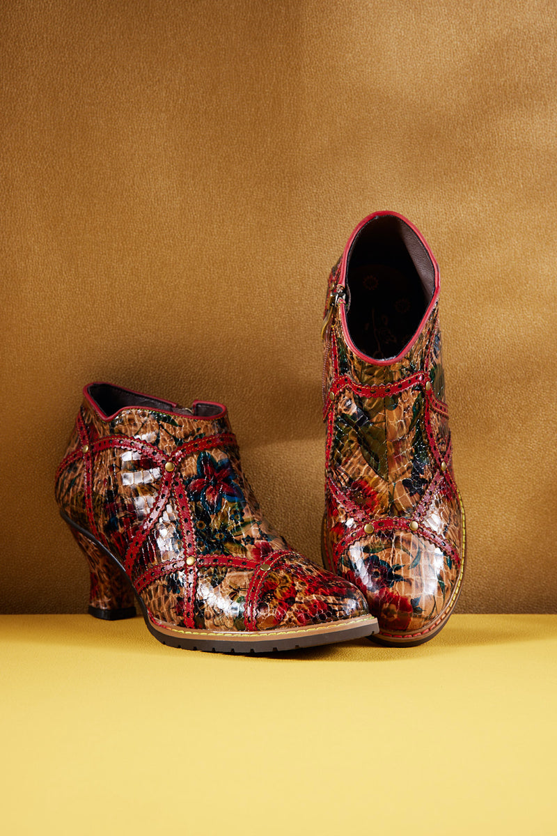 Soffia | Samara Croc Pattern Low Ankle Leather Boots