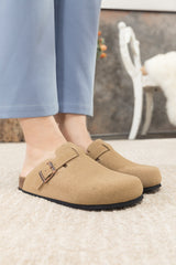 Maibulun | Buckle Suede Classic Clogs - Beige