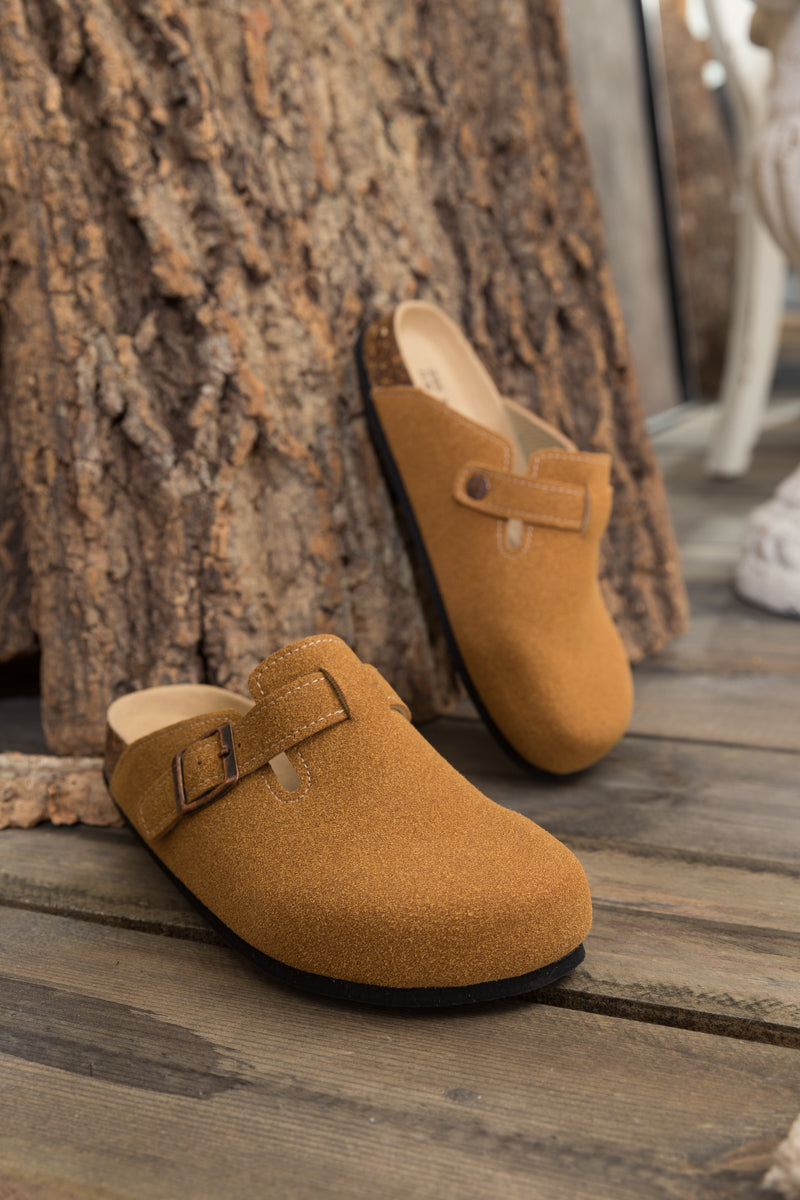 Maibulun | Buckle Suede Classic Clogs - Ginger