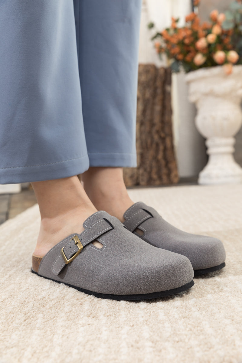 Maibulun | Buckle Suede Classic Clogs - Grey