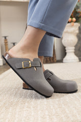 Maibulun | Buckle Suede Classic Clogs - Grey