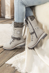 En Bloom | Ribbed-Cuff Buckle-Strap Boot - Ash