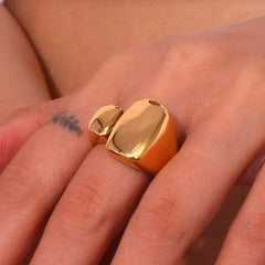 Aero Gold Sculpted Ring