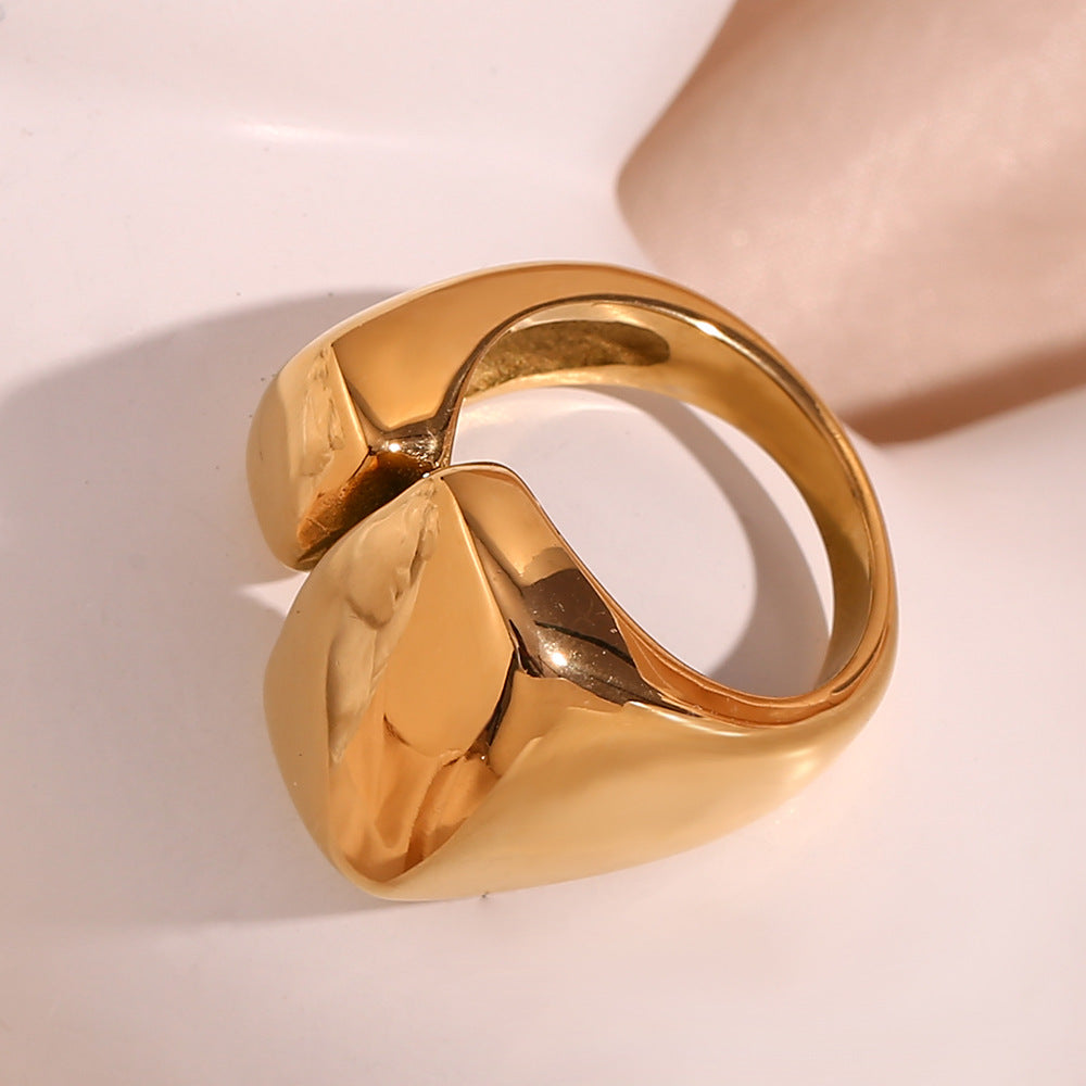 Aero Gold Sculpted Ring