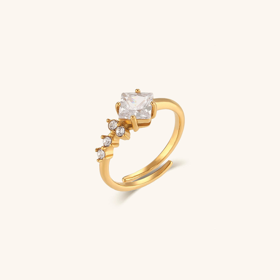 Aurora Gleam - Gold Diamond Simulant Ring