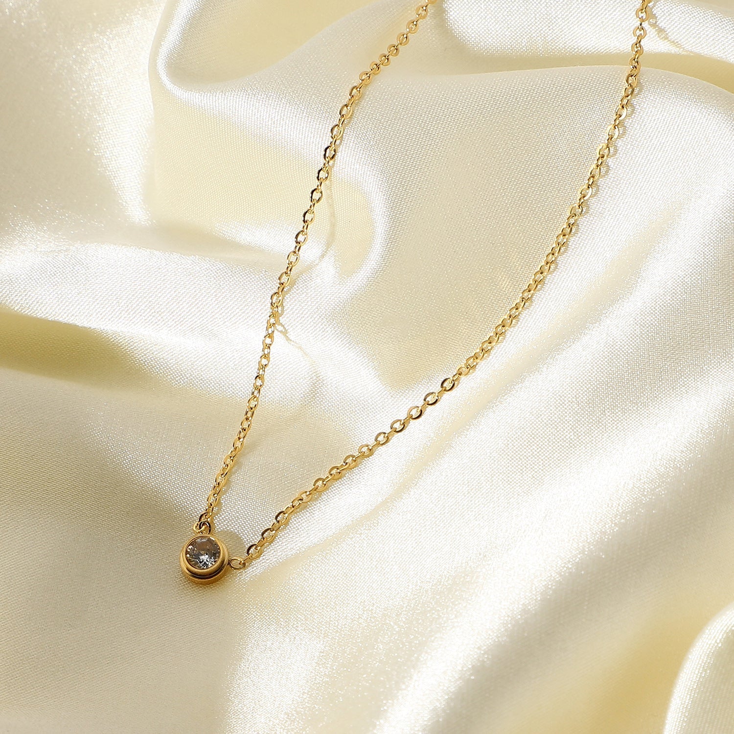 Aurora Solitaire Gold Necklace