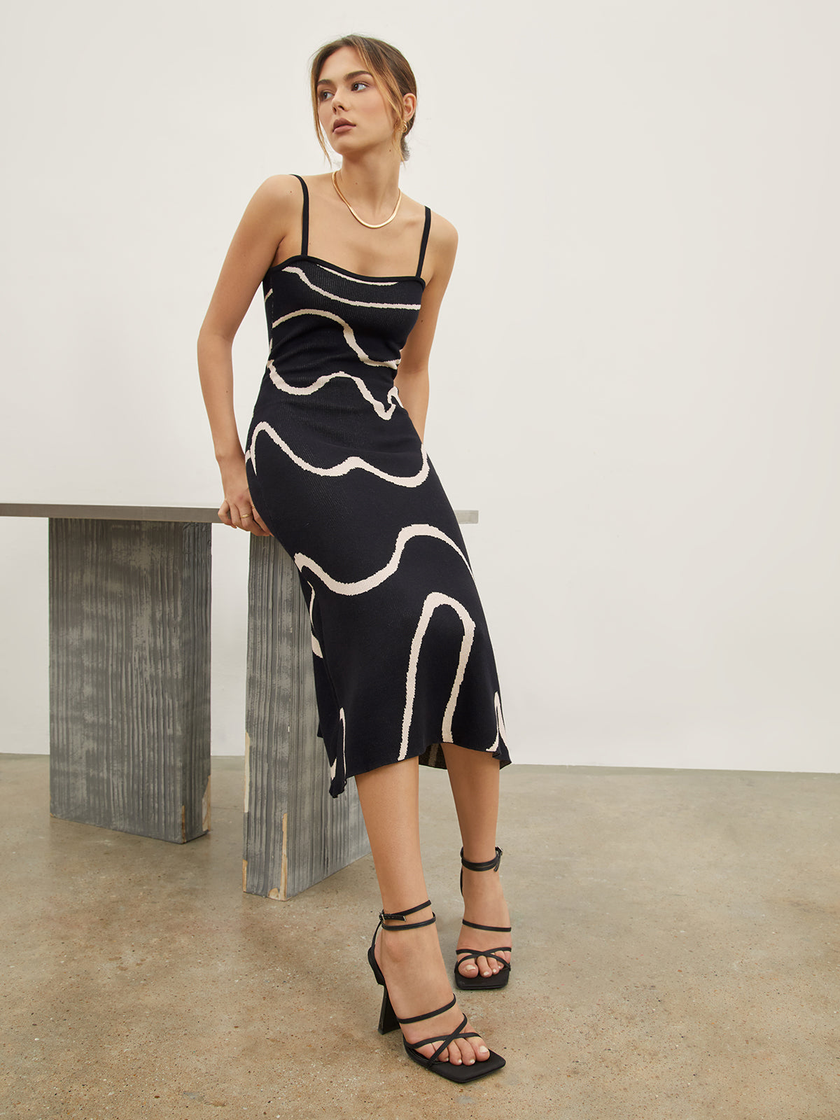 Wavy Print Strap Midi Dress