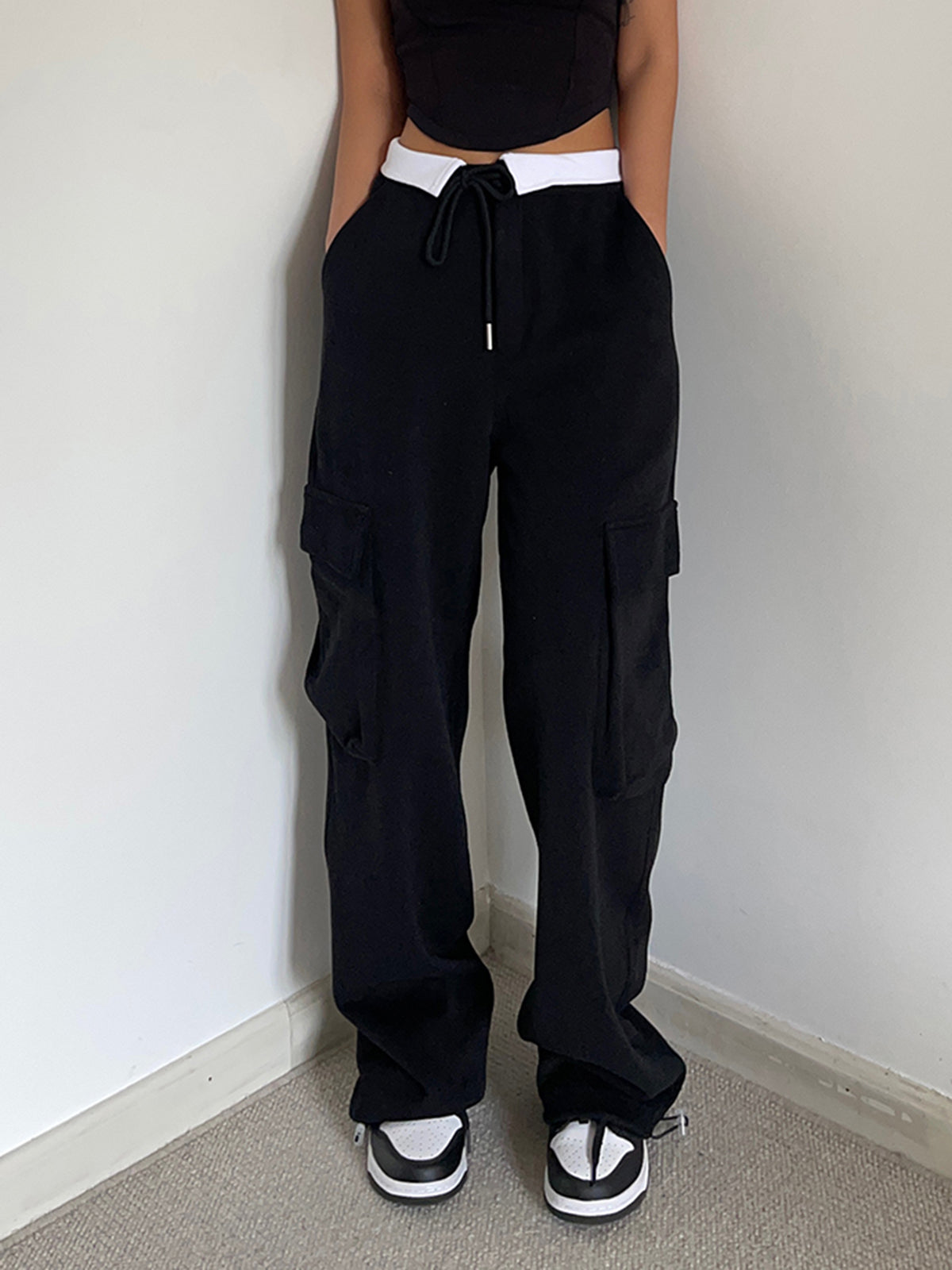 Contrast Waistband Cargo Sweatpants