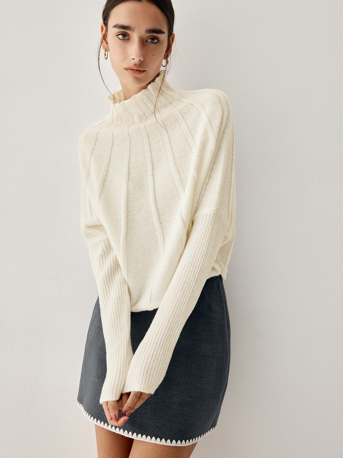 Piping Mock Neck Long Sleeve Knit Top