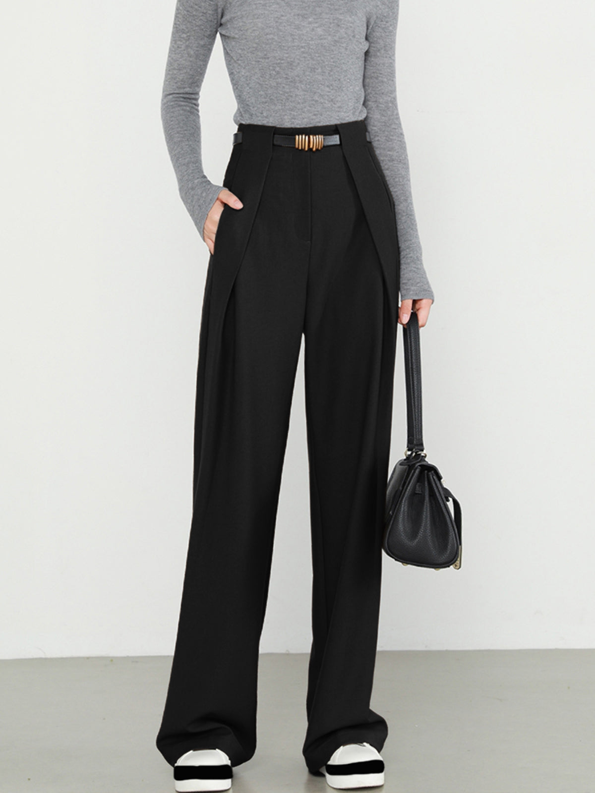 Middle Waist Solid Pocket Straight Leg Pants