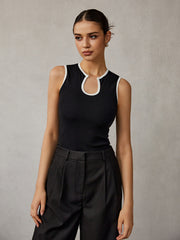 Contrast Binding Keyhole Neckline Tank Top