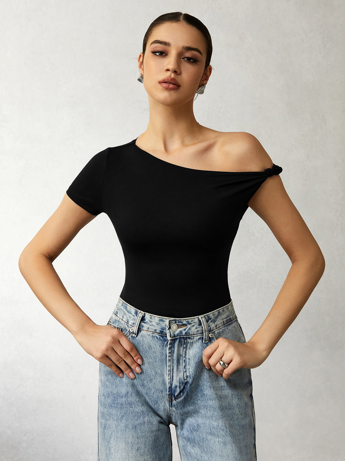 Cold Shoulder Knotted T-Shirt