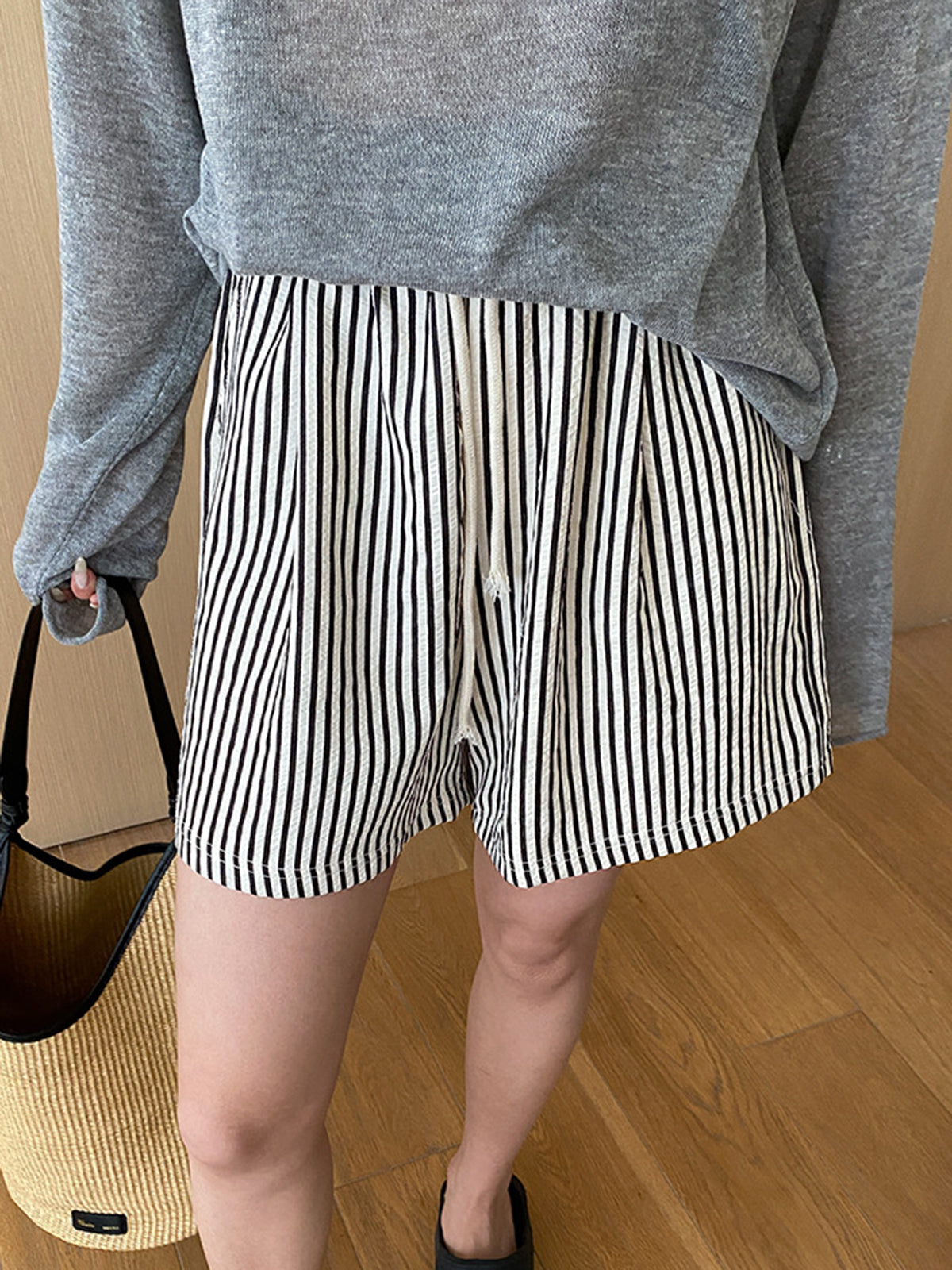 Pinstripe Drawstring Versatile Shorts