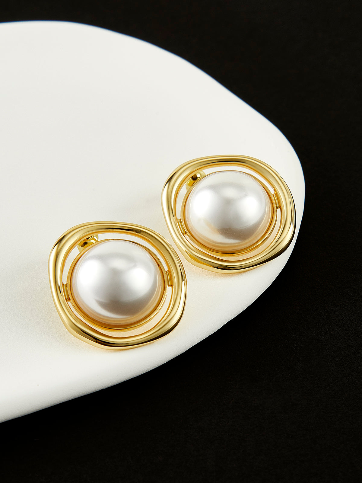 Golden Edge Pearl Stud Earrings