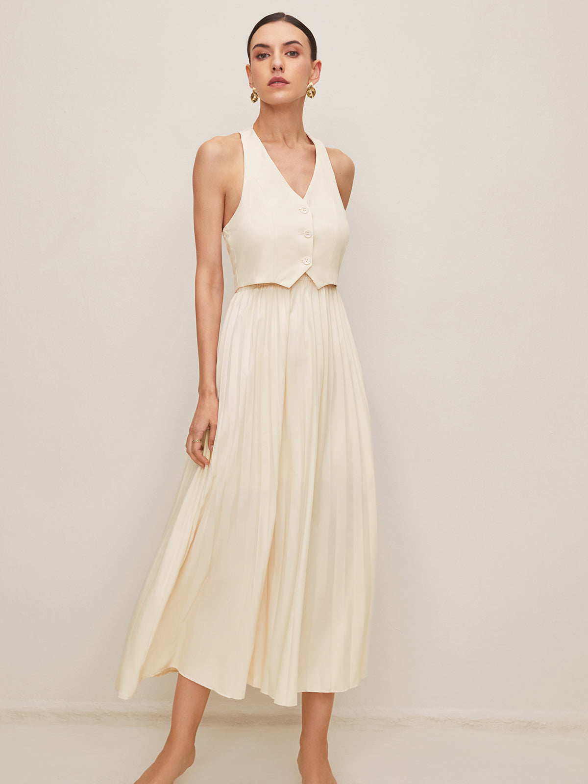 Button Halter Vest With Pleated Long Skirt Set