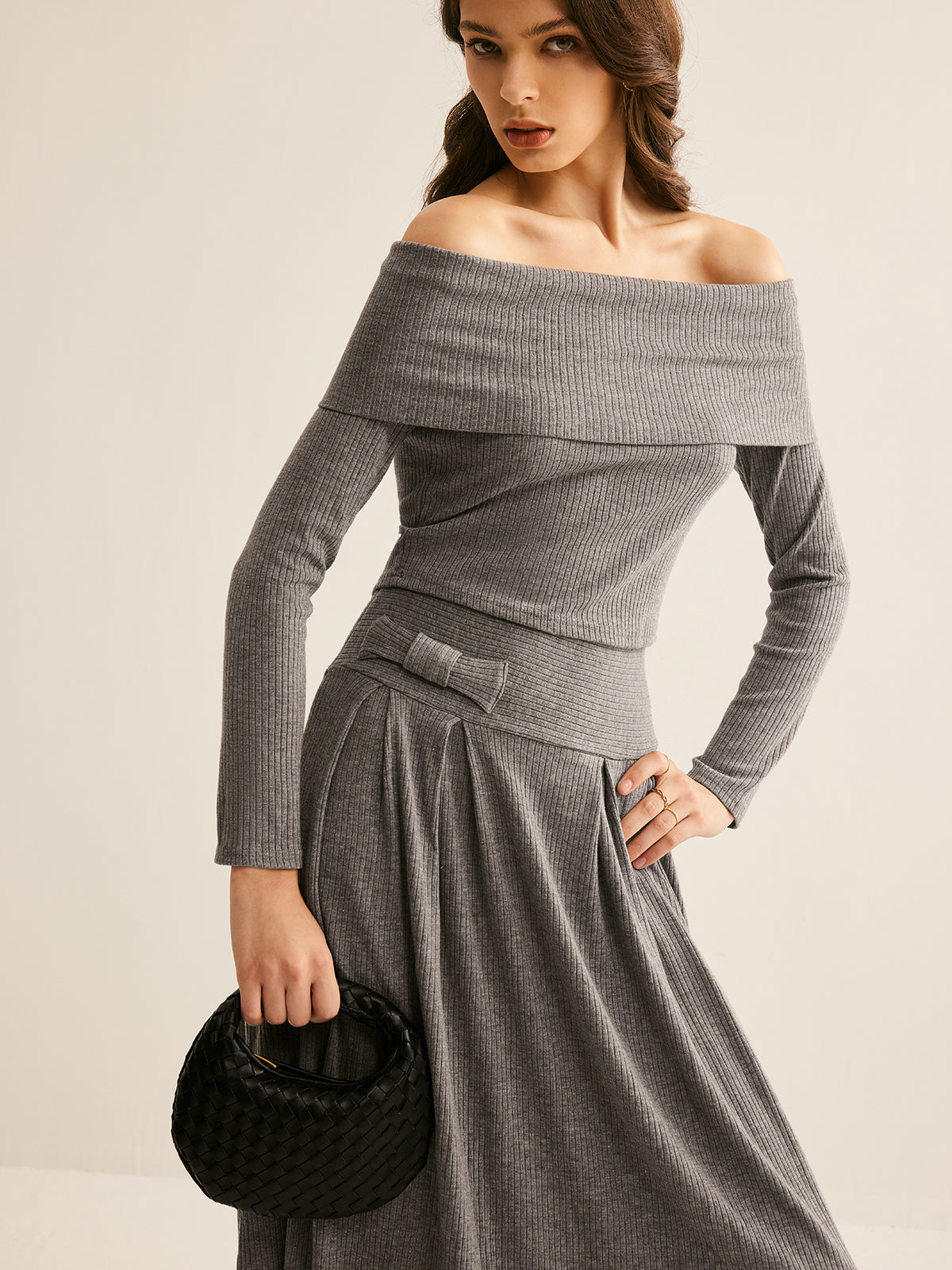 Off-Shoulder Ribbed Pleated Skirt Set