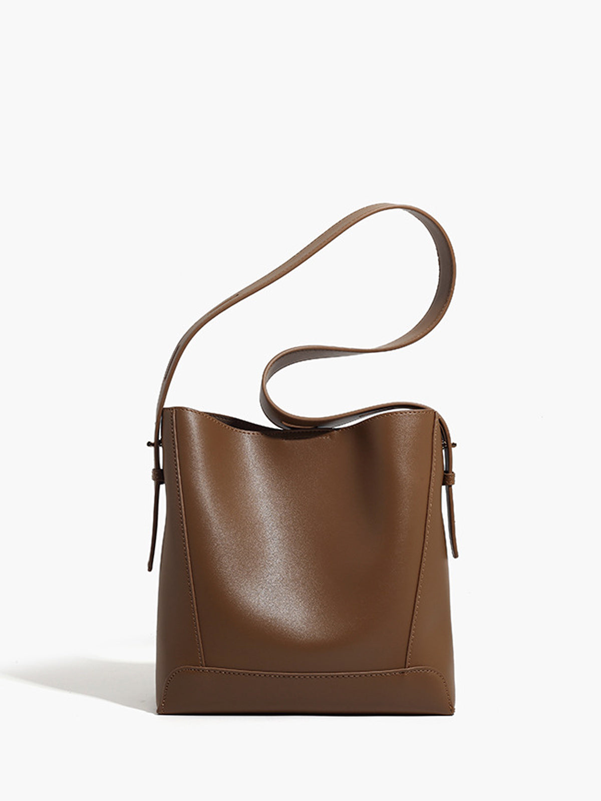 Soft-Buckle Piping Bucket Bag