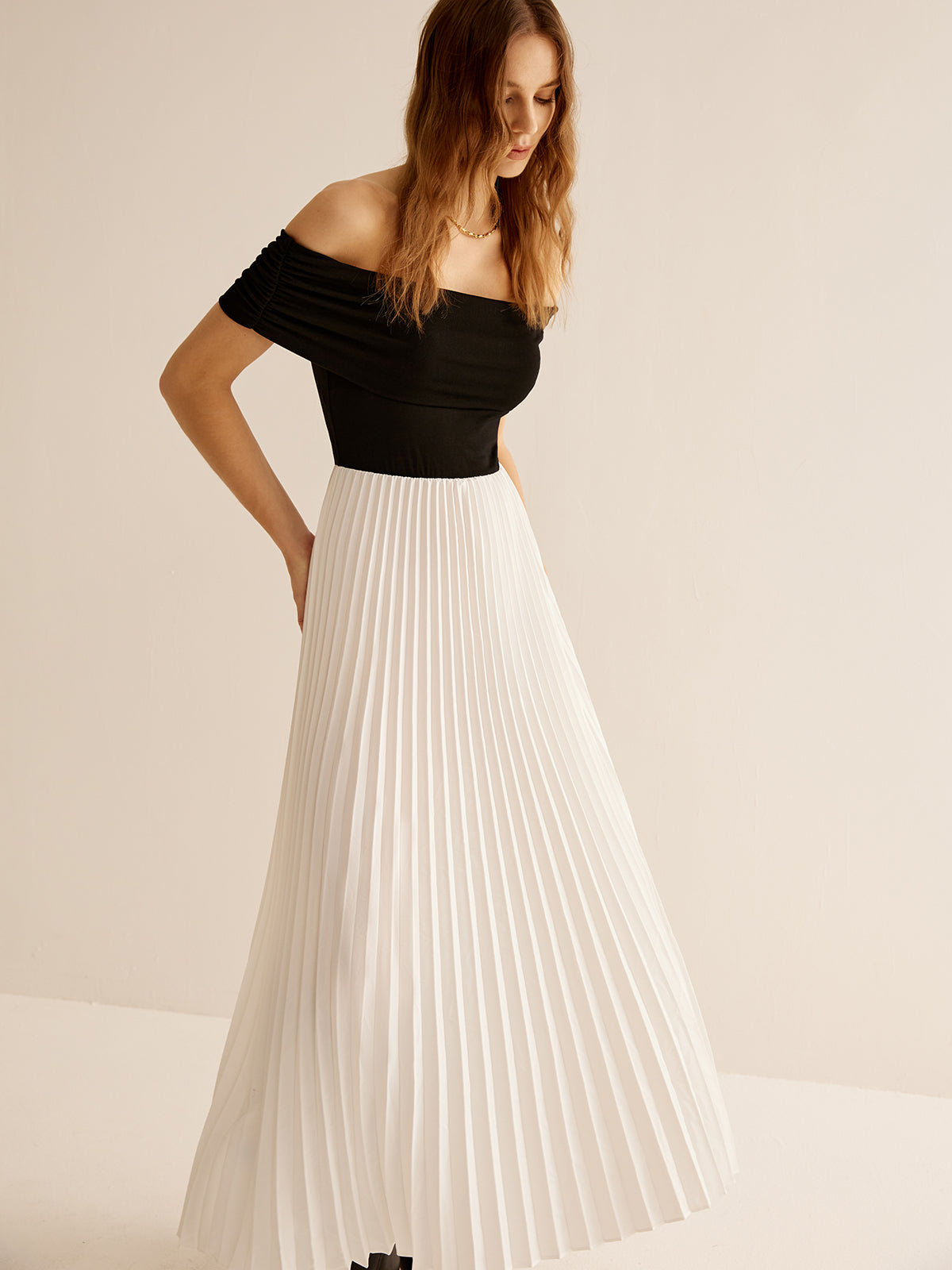 Off-Shoulder Panel Pleated Slit Dress