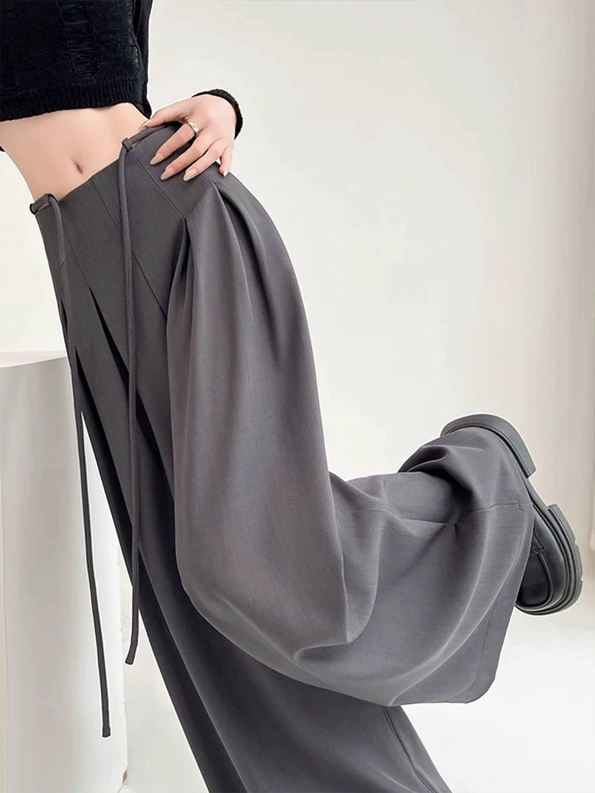 Rope-Belted Pleated Wide-Leg Pants