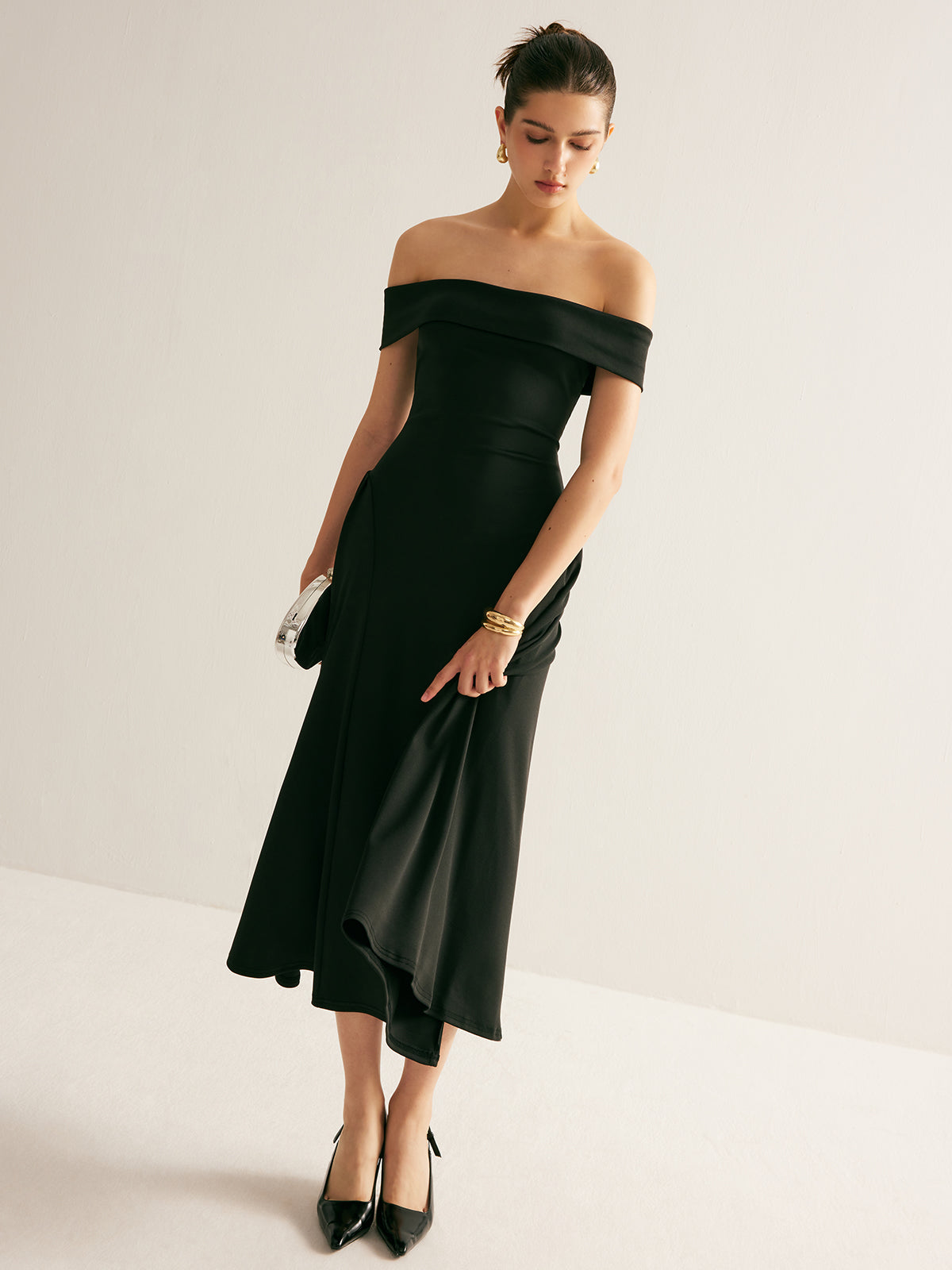 Straight Neck Pleated Dress