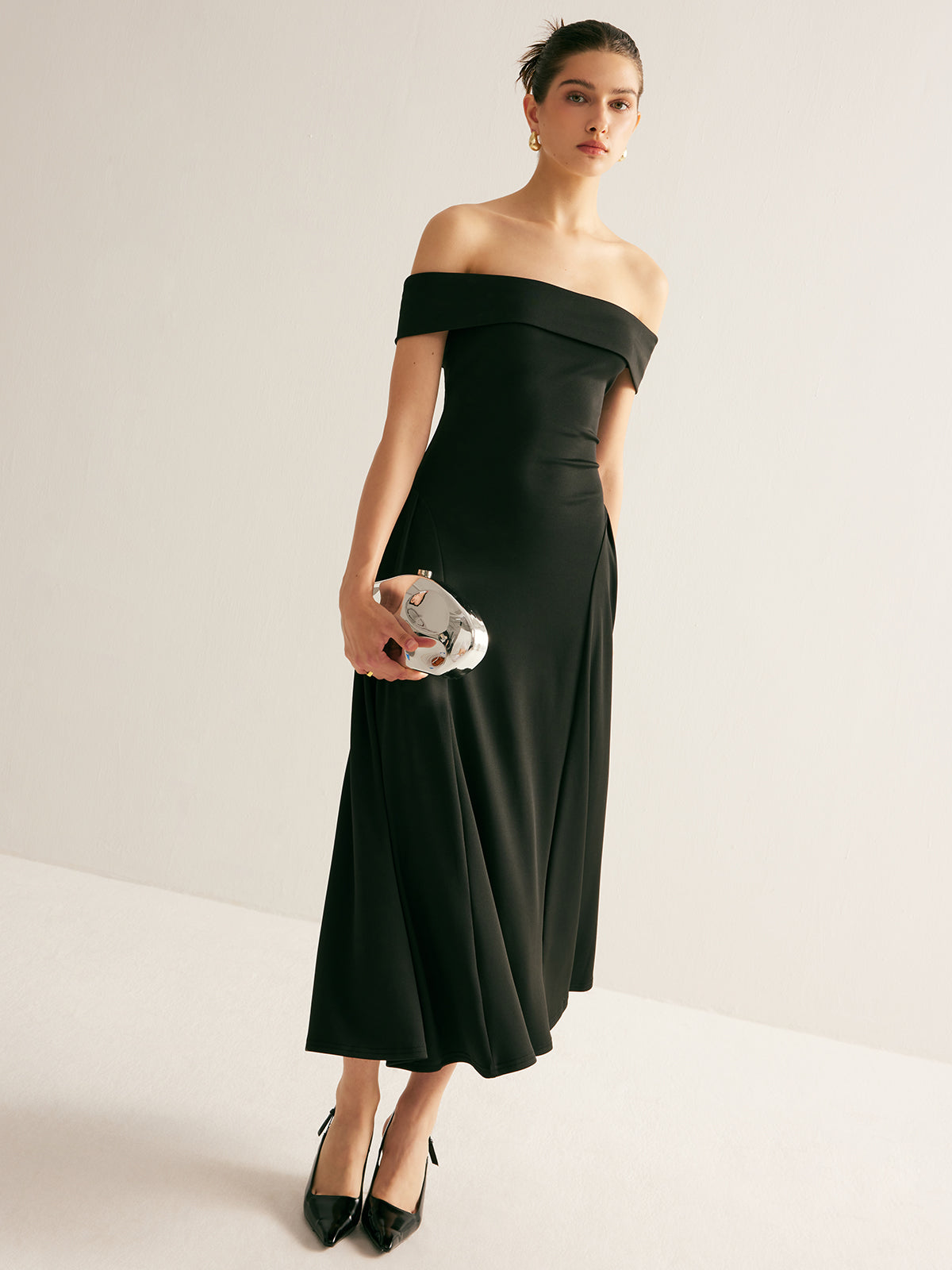 Straight Neck Pleated Dress