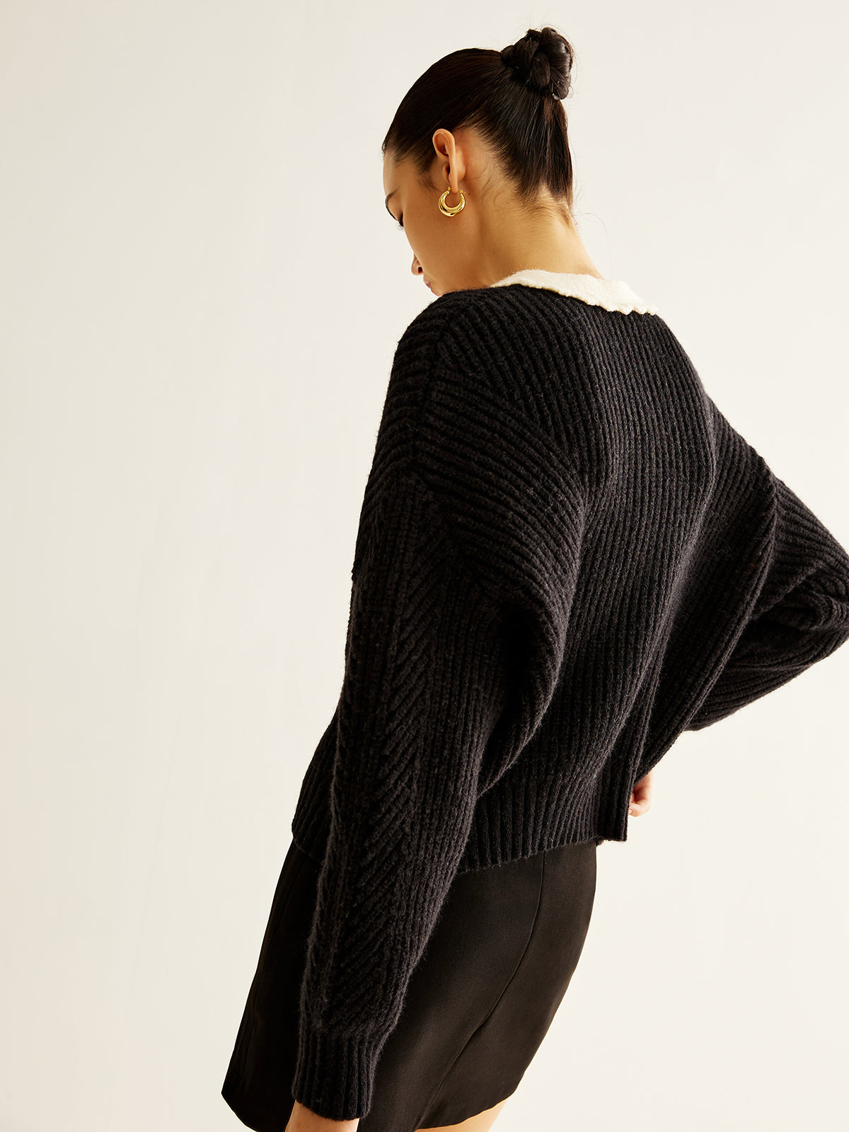 Ribbed Contrast Collar Drawstring Sweater